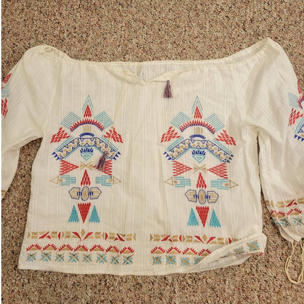 Noble‎ BOHO Cottage Tassel Blouse Top Medium Embroidered Aztec Design 3/4 Sleeve